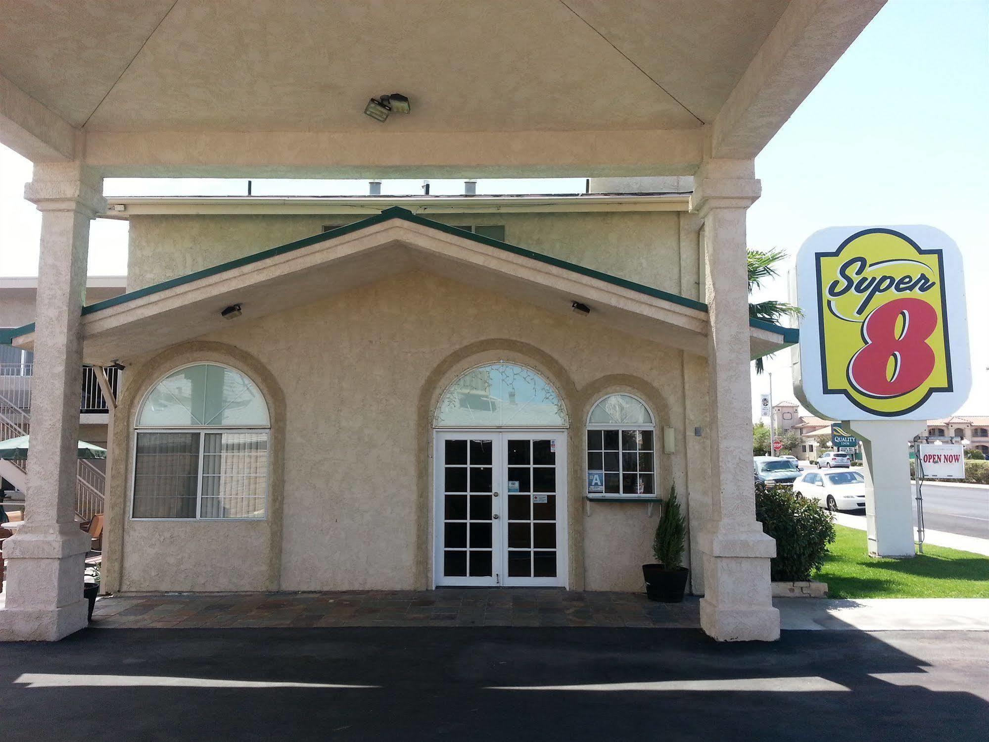 Super 8 By Wyndham Ridgecrest Motel Exterior photo